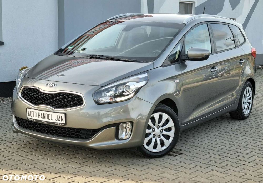 Kia Carens - 9