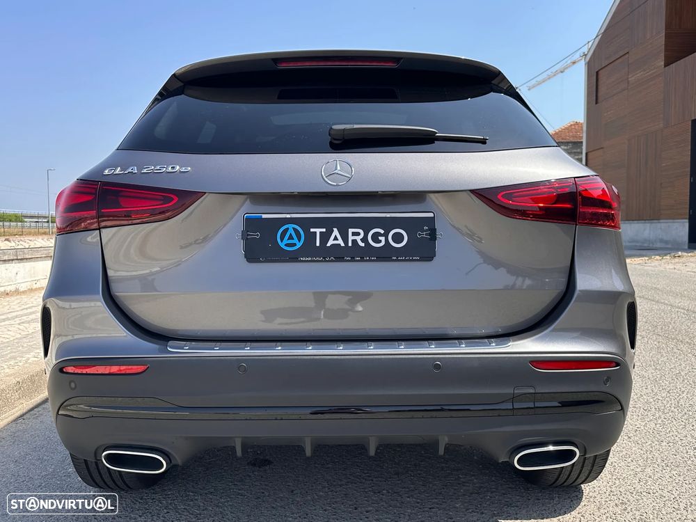 Mercedes-Benz GLA 250 e 8G-DCT AMG Line - 13