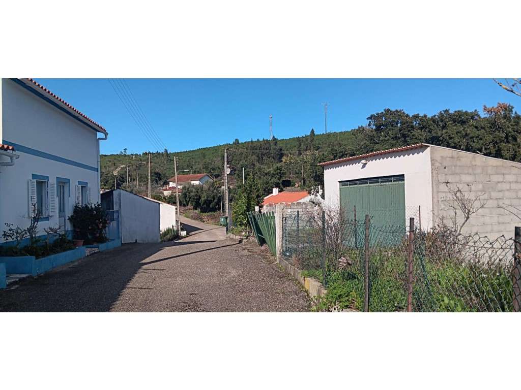 Arrendamento de Garagem Fechada com Terreno - Vale Santiago, Carvoeiro - Grande imagem: 2/11