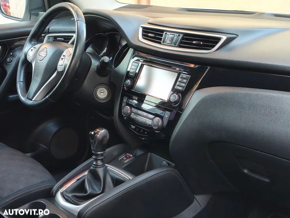 Nissan Qashqai 1.5 DCI Start/Stop N-Connecta - 20