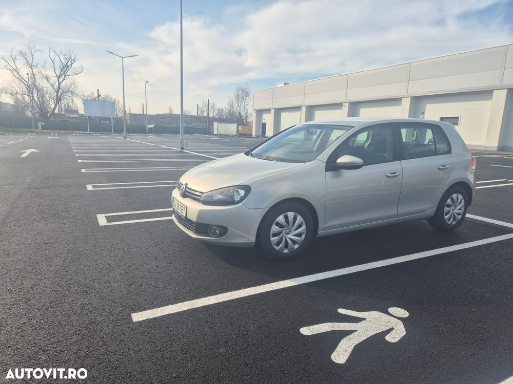 Volkswagen Golf 1.6 TDI DPF BlueMotion - 11