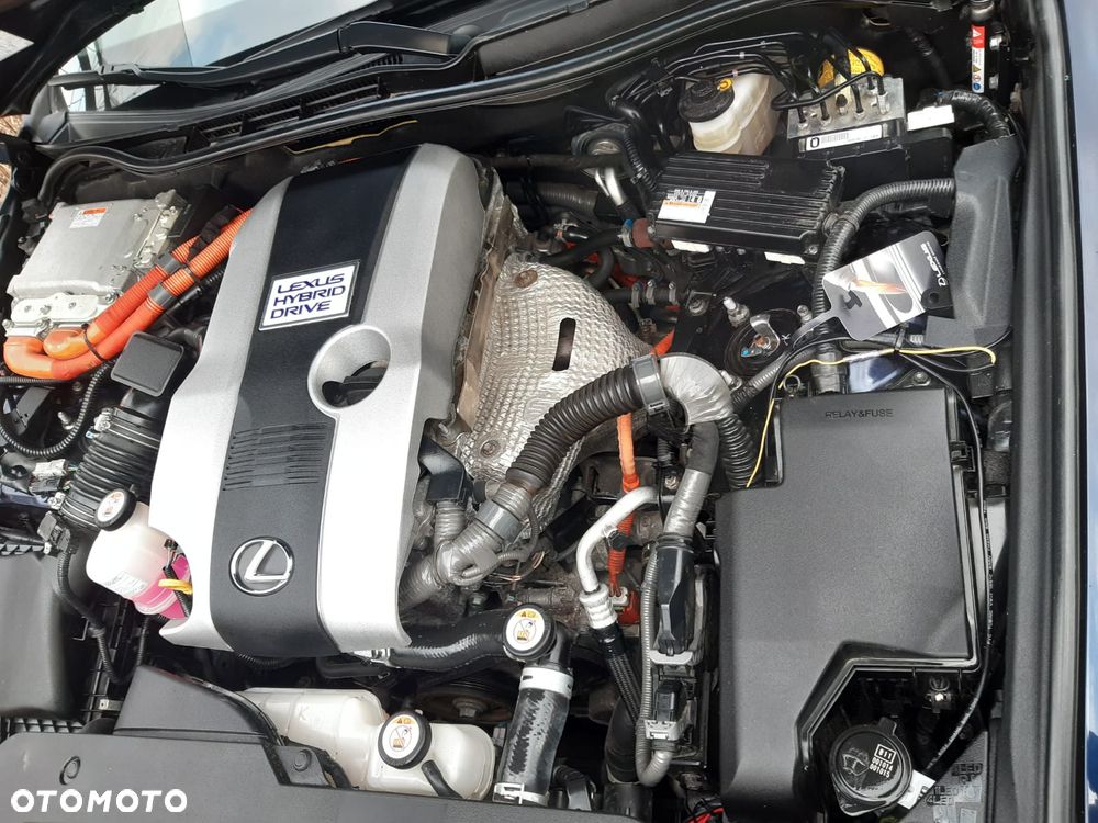 Lexus IS 300h Comfort - 20