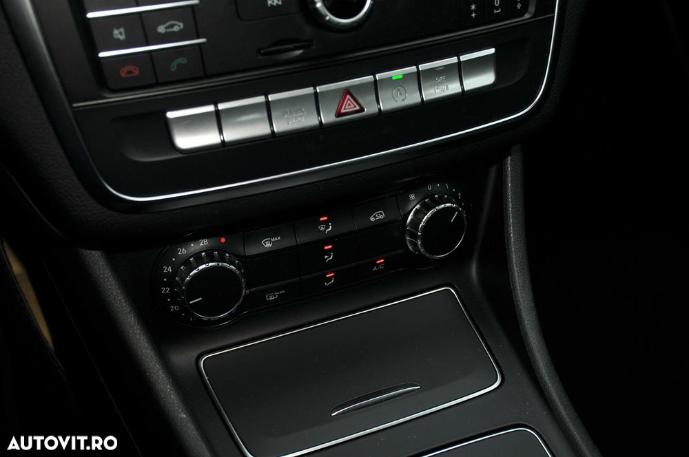 Mercedes-Benz CLA 180 7G-DCT - 26