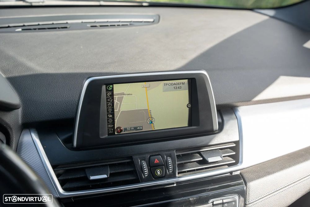 BMW 218 Active Tourer d Pack M Auto - 11