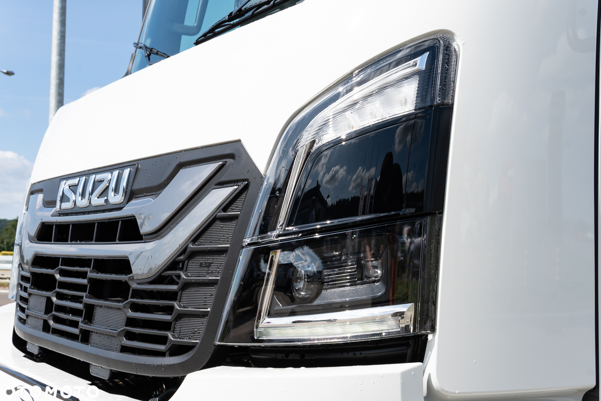 Isuzu M27 - 15