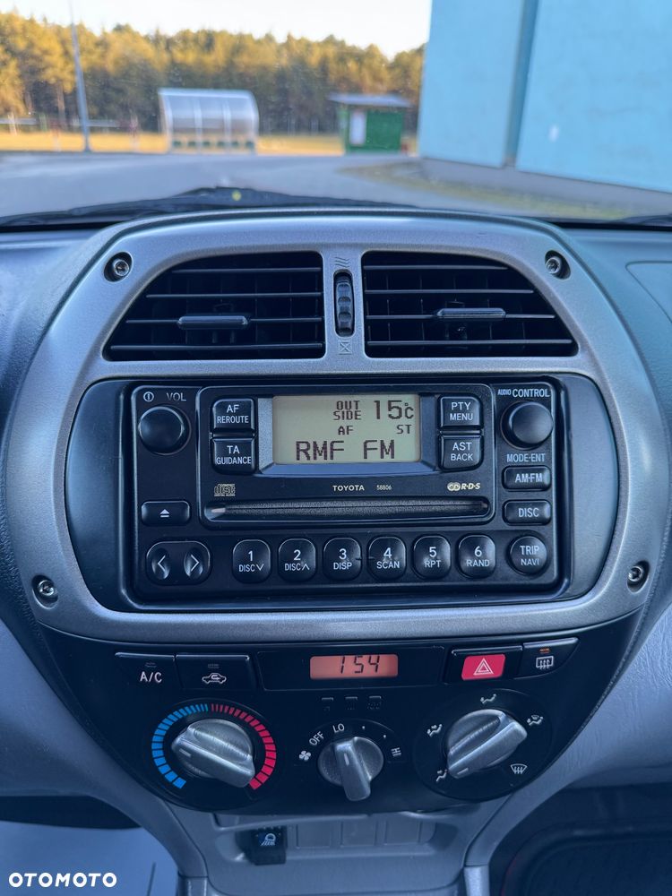Toyota RAV4 D-4D 4x4 - 21