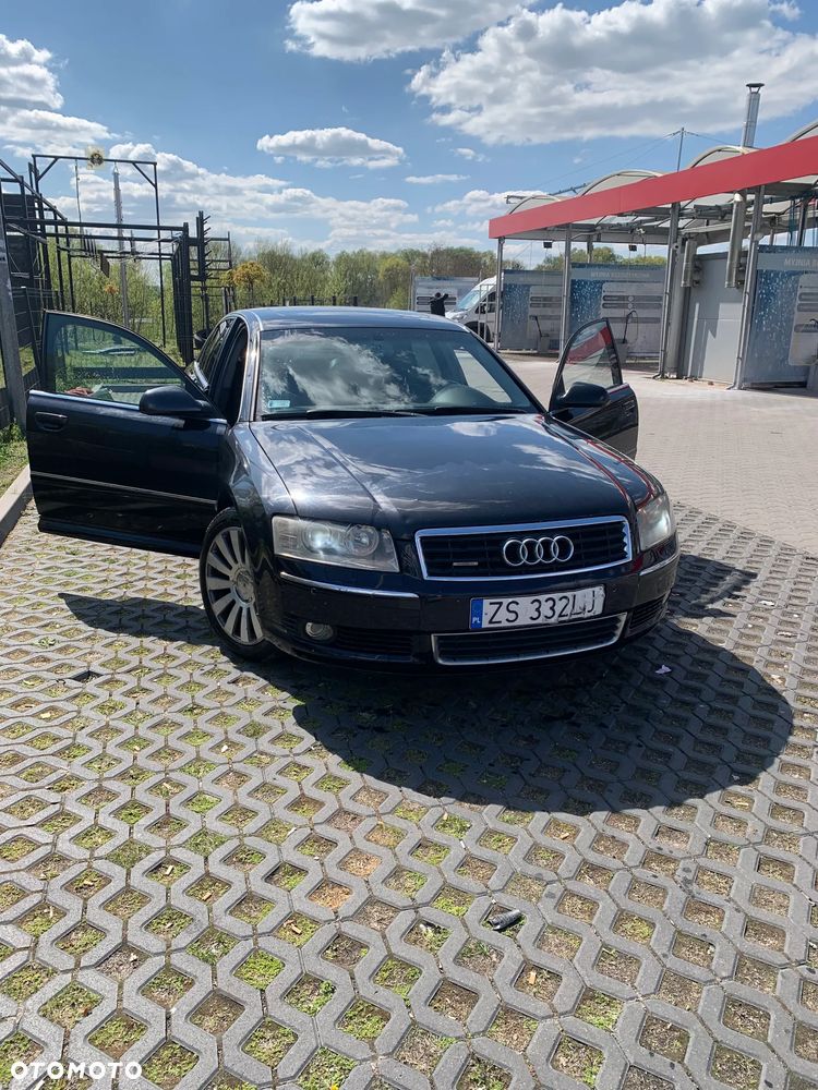 Audi A8 3.7 Quattro - 1