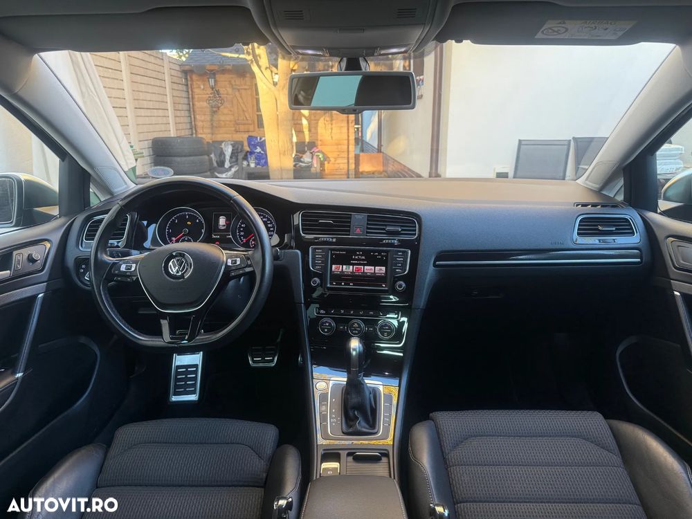 Volkswagen Golf - 13