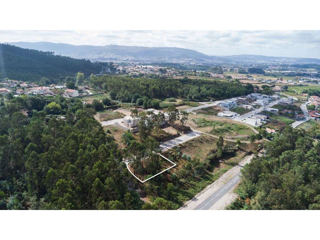 Terreno para construção em Ruivães - Grande imagem: 5/9