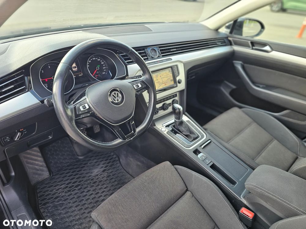 Volkswagen Passat - 13