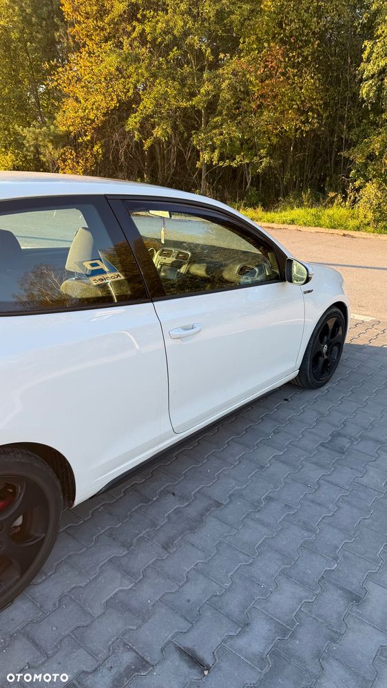 Volkswagen Golf - 4