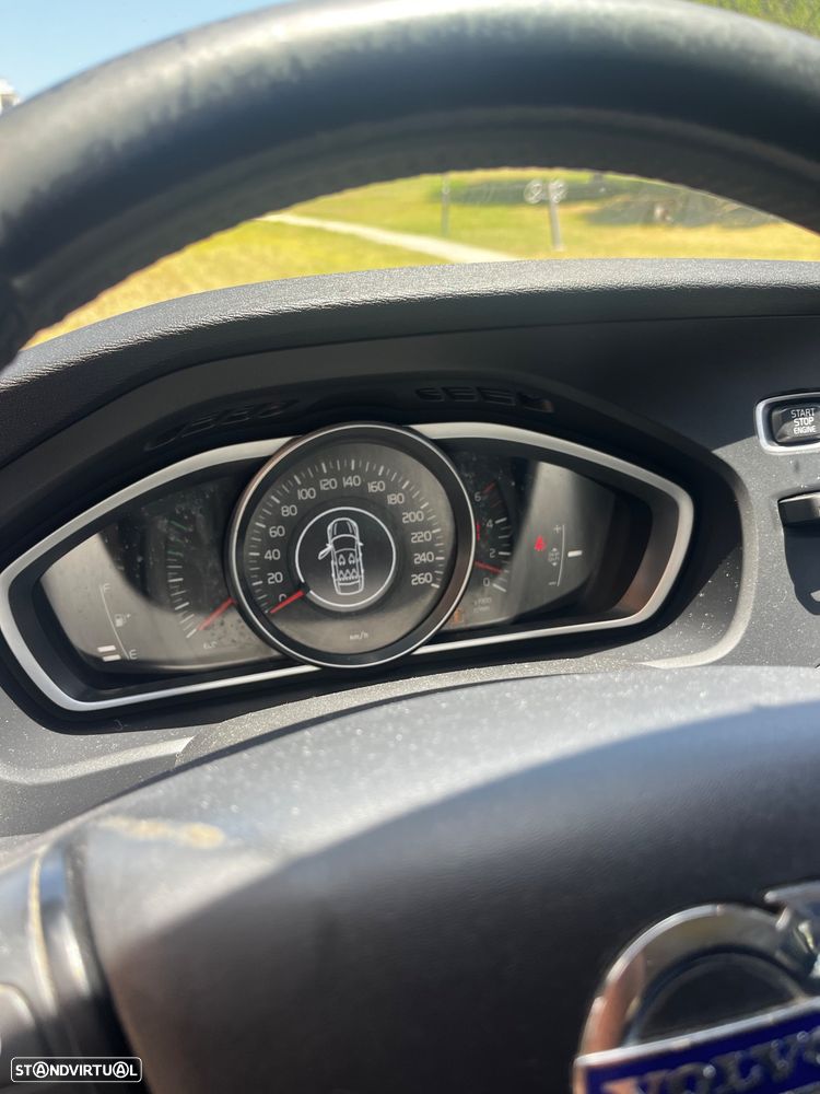 Volvo V40 1.6 D2 R-Design Momentum - 17