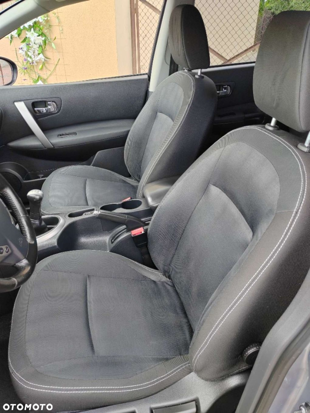 Nissan Qashqai+2 - 12