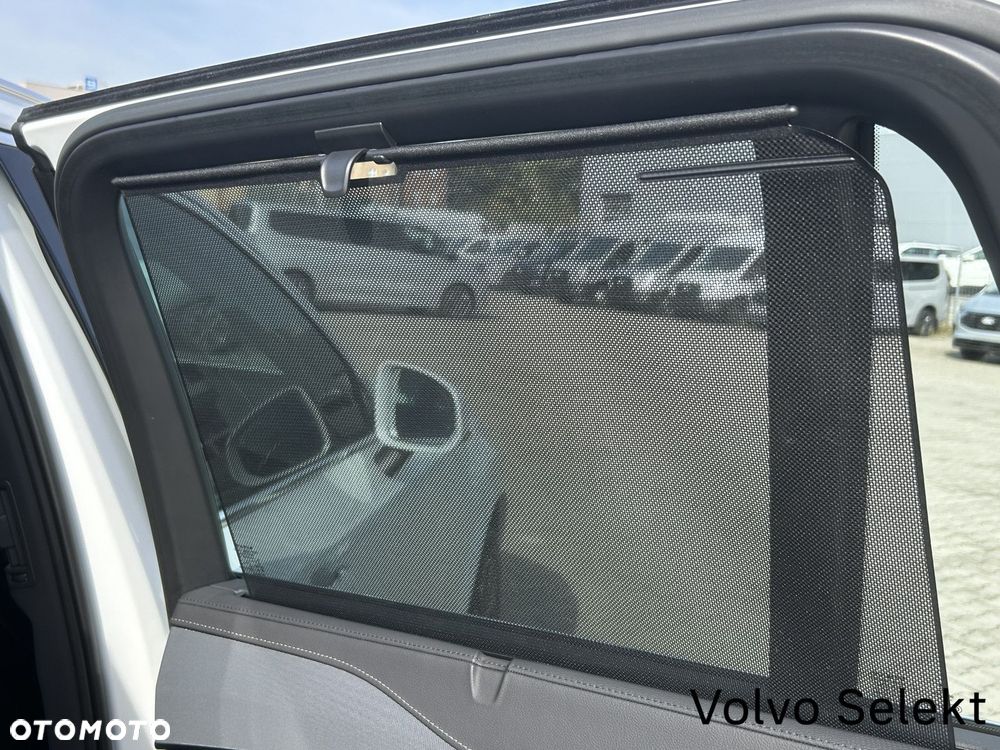 Volvo XC 90 - 30