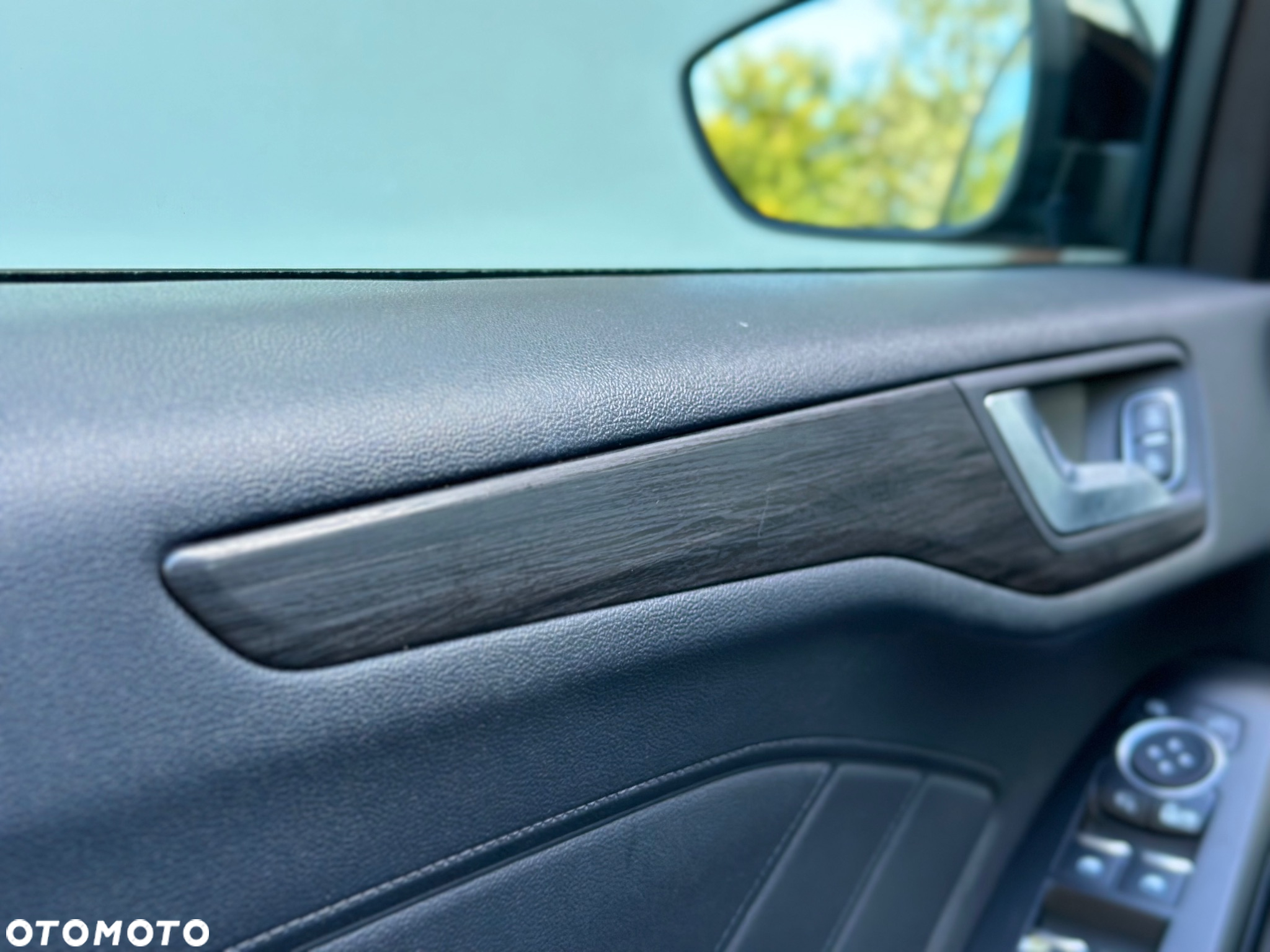 Ford Focus 1.0 EcoBoost Hybrid ST-LINE VIGNALE - 33