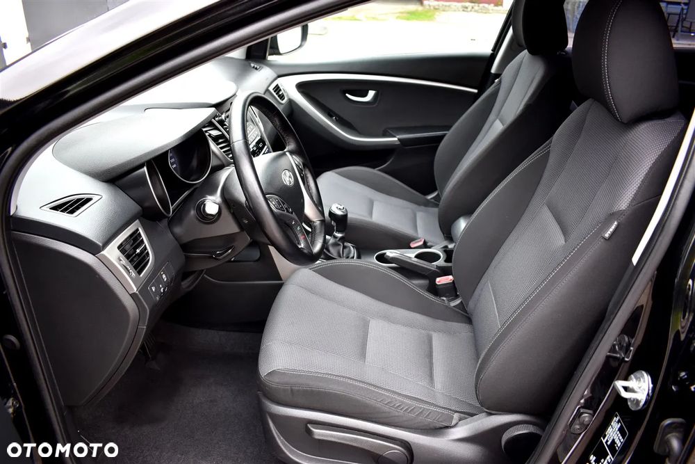 Hyundai i30 1.4 Trend - 19