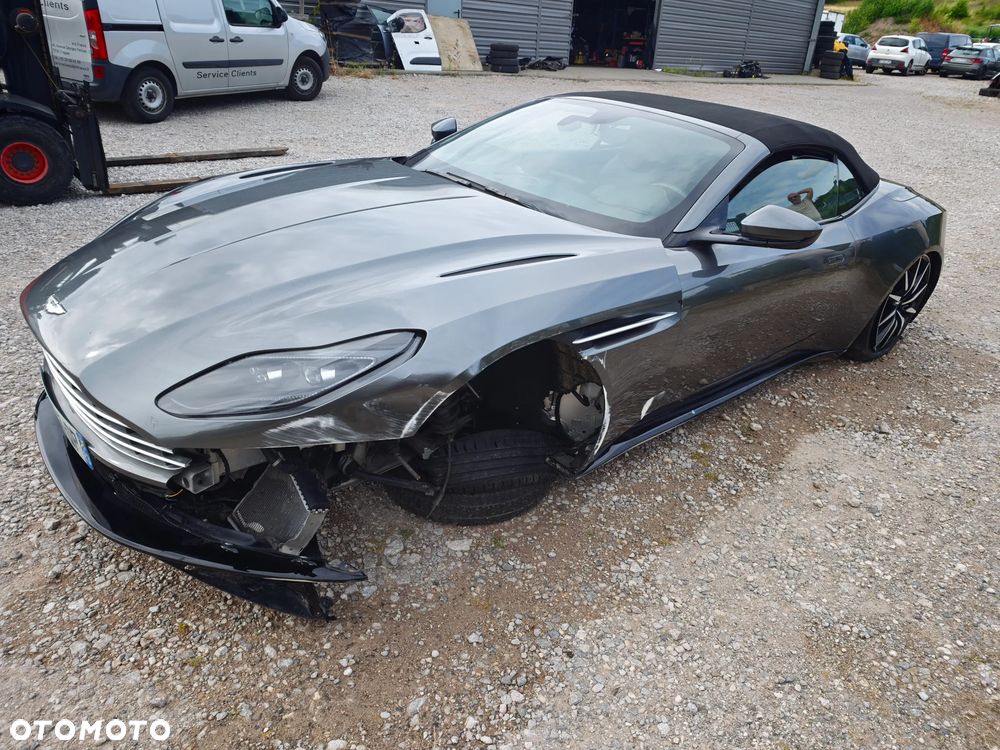 Aston Martin DB11 - 1
