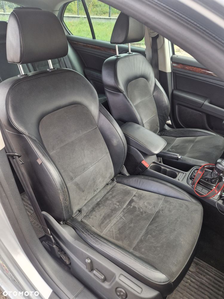 Skoda Superb 2.0 TDI Comfort DSG - 7