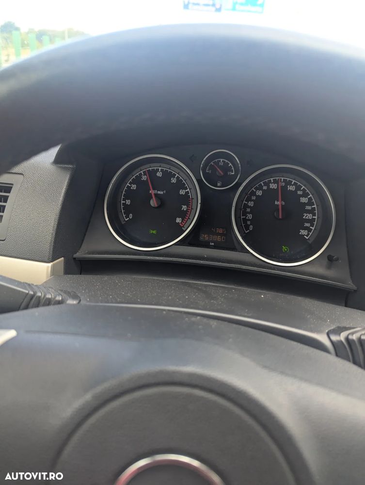 Opel Astra - 10