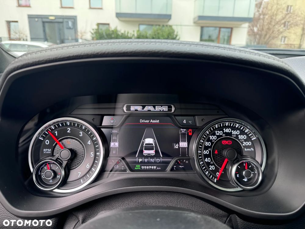 RAM 1500 Crew Cab Shortbed Laramie - 15