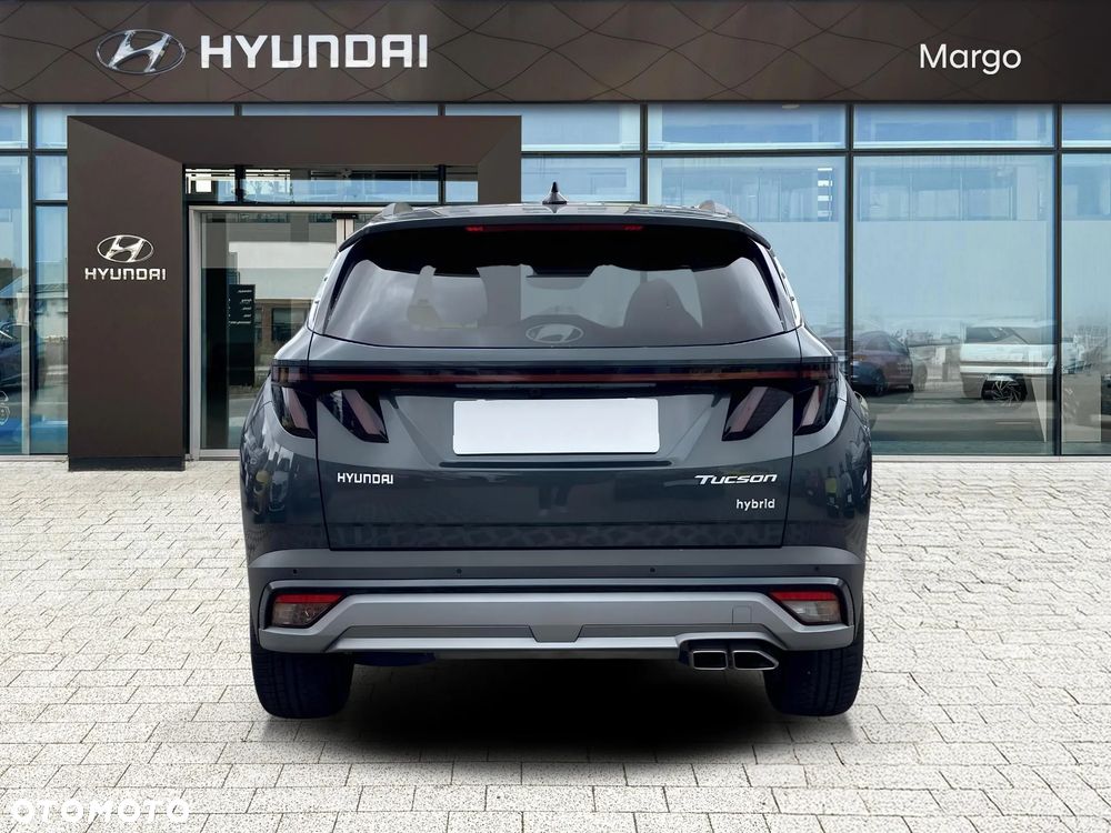 Hyundai Tucson 1.6 T-GDi HEV Executive 2WD - 11