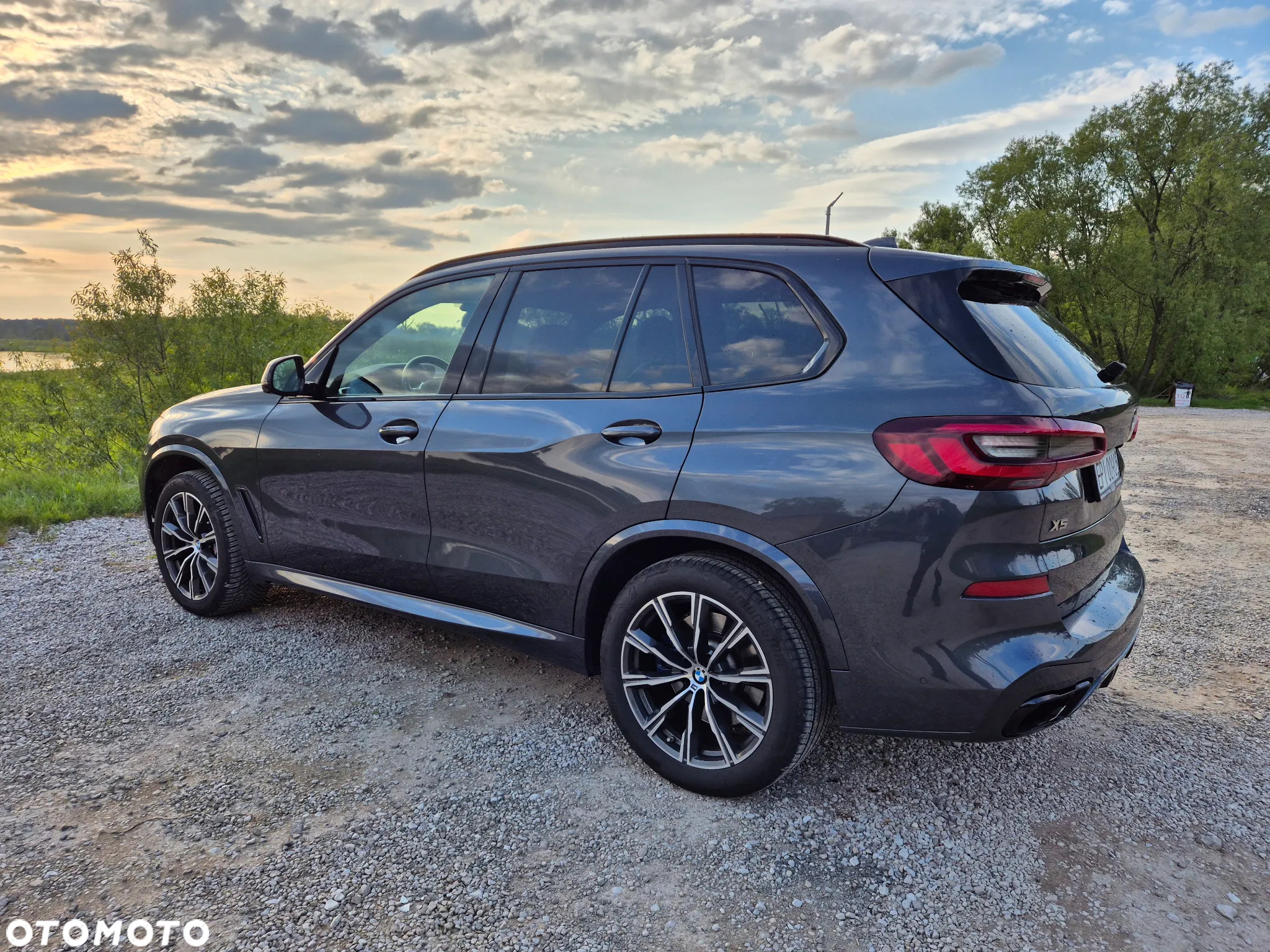 BMW X5 M M50i - 5