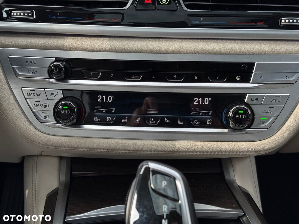BMW Seria 7 - 34