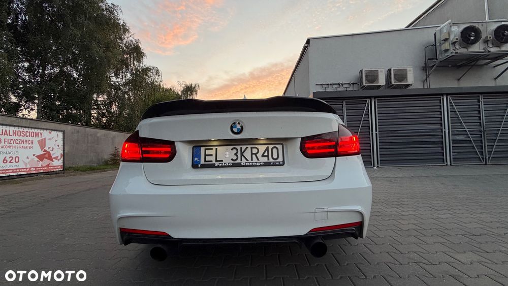BMW Seria 3 328i xDrive - 9