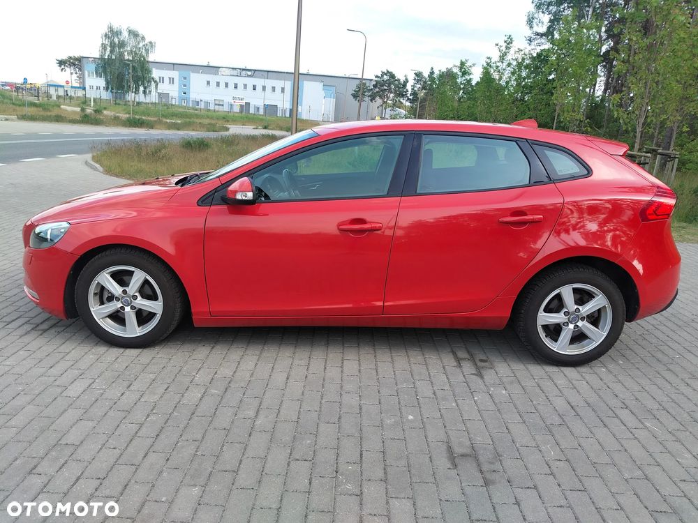 Volvo V40 D2 Momentum - 8