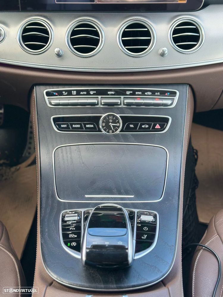 Mercedes-Benz E 220 d 4Matic 9G-TRONIC Avantgarde - 15