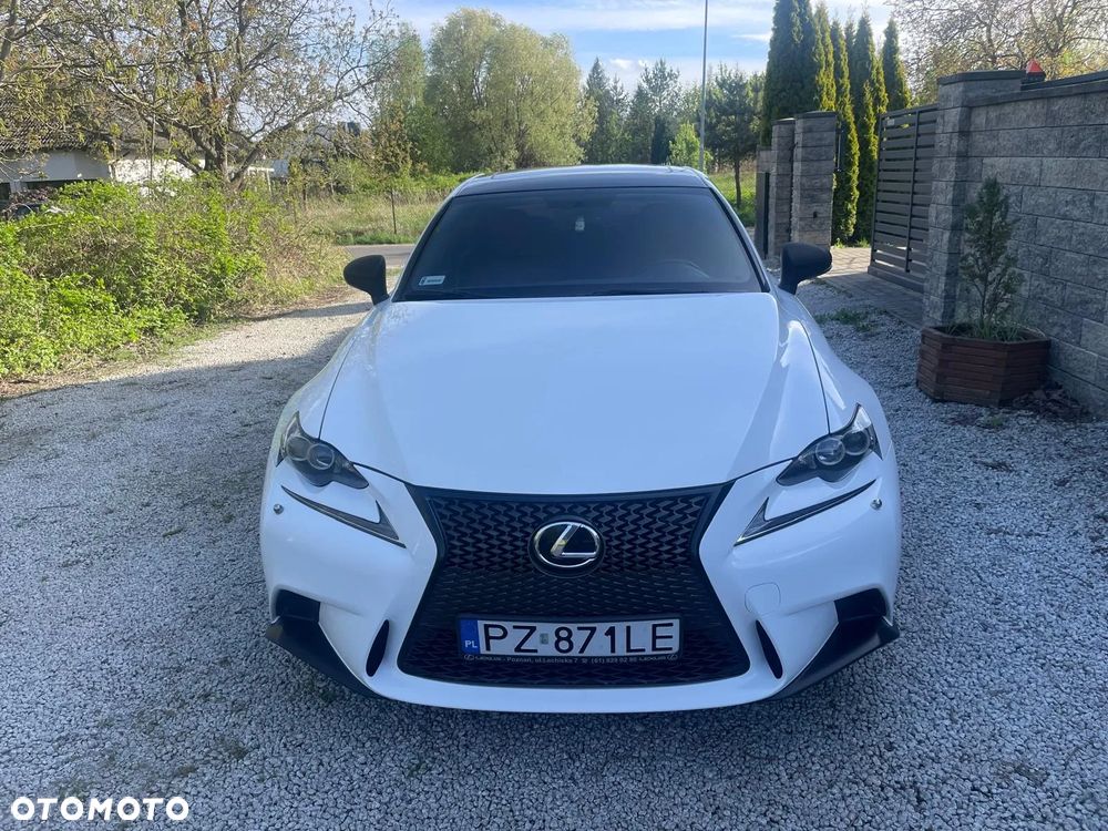 Lexus IS 200t F Sport - 4