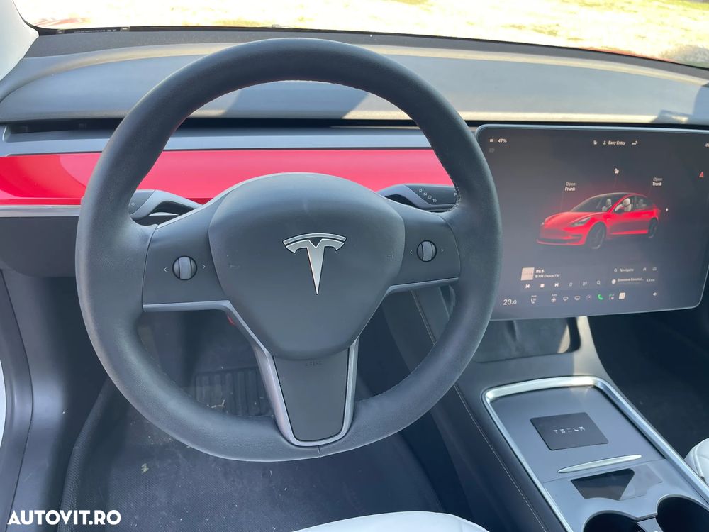 Tesla Model 3 - 13