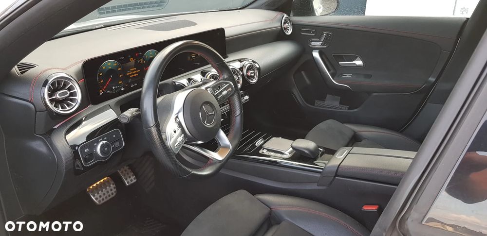 Mercedes-Benz CLA 200 7G-DCT AMG Line - 7