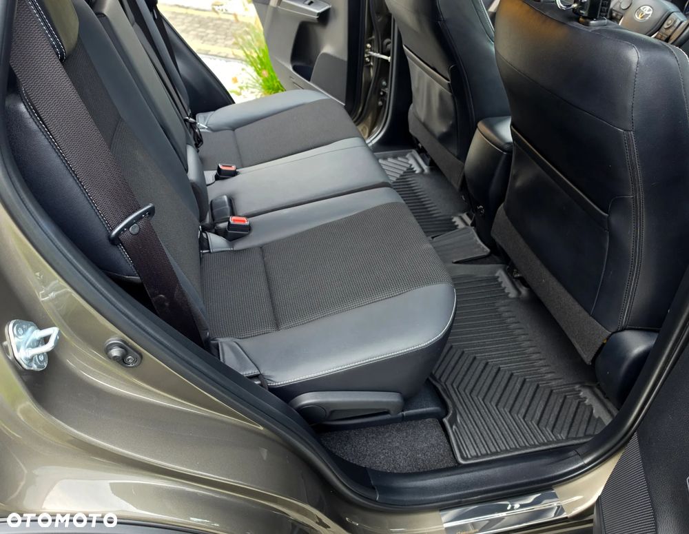 Toyota RAV4 2.0 Prestige 4x4 - 29