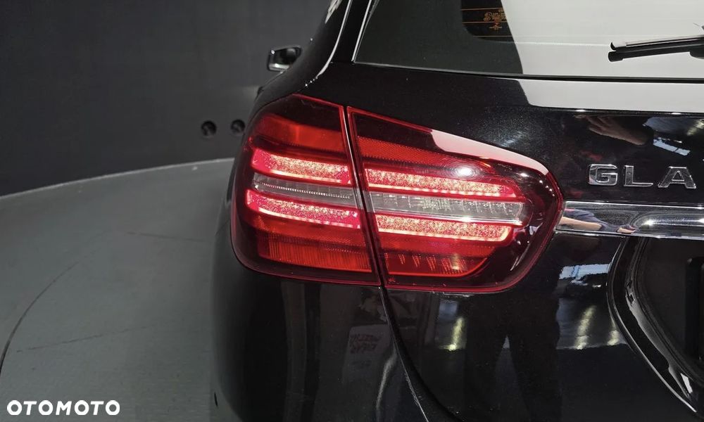 Mercedes-Benz GLA - 7