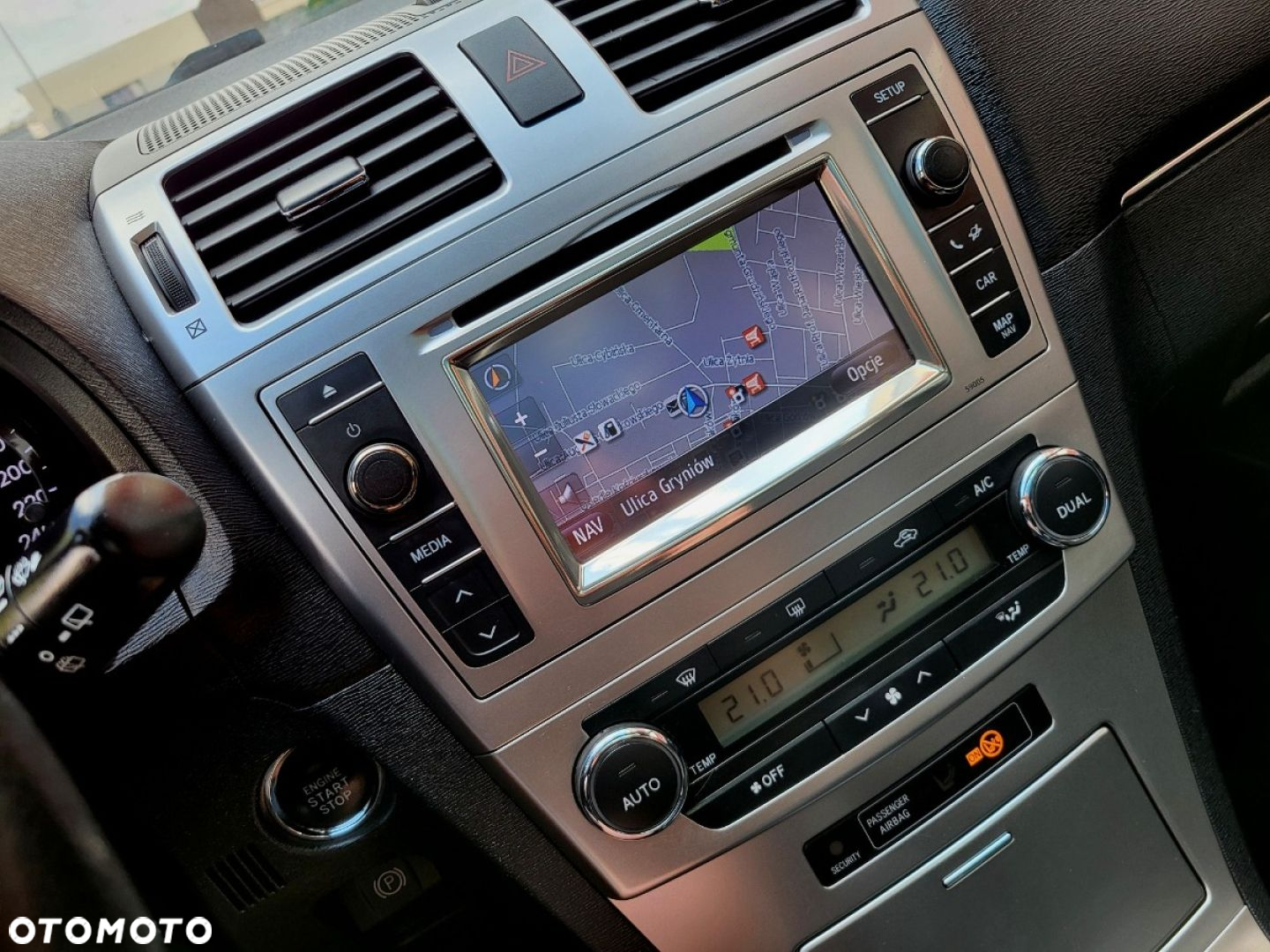 Toyota Avensis - 11