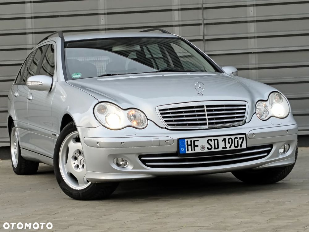 Mercedes-Benz Klasa C 180 Kompressor Automatik Avantgarde Sport Edition - 1