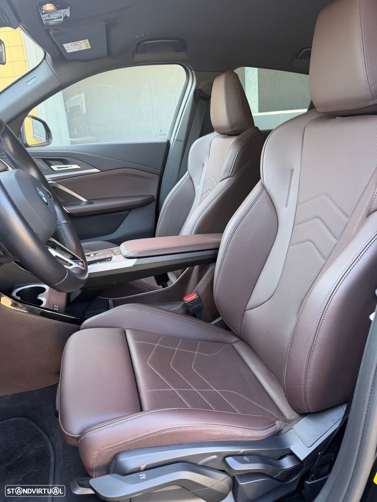 BMW iX2 eDrive20 Pack Desportivo M — fotografia 14