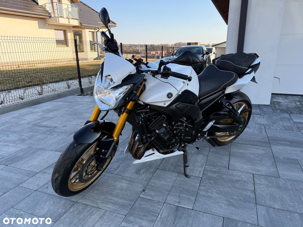 Yamaha FZ8 - 16