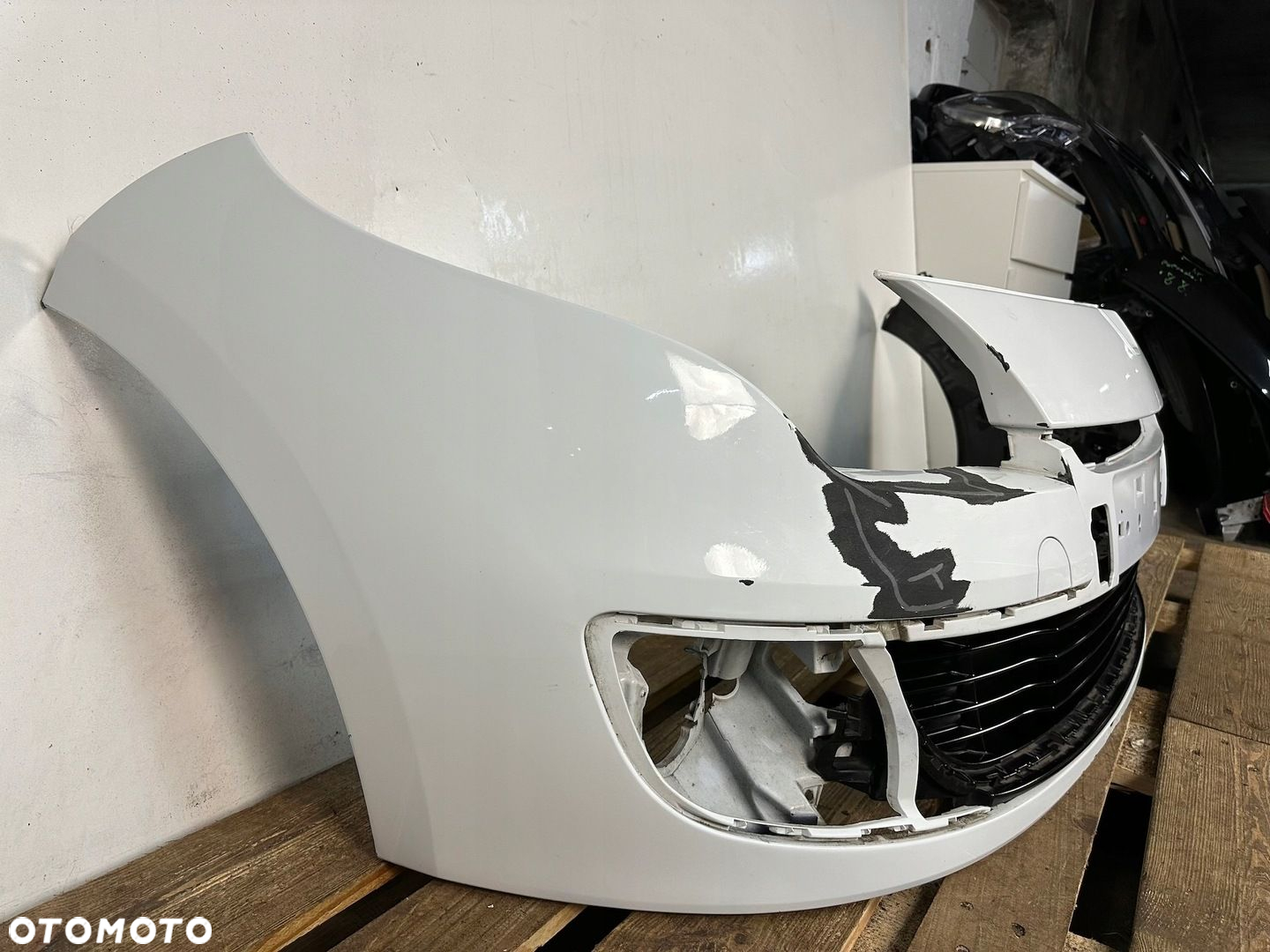 ZDERZAK PRZÓD PRZEDNI RENAULT MEGANE III 3 LIFT FL 2011-  KRATKA CAŁY - 3