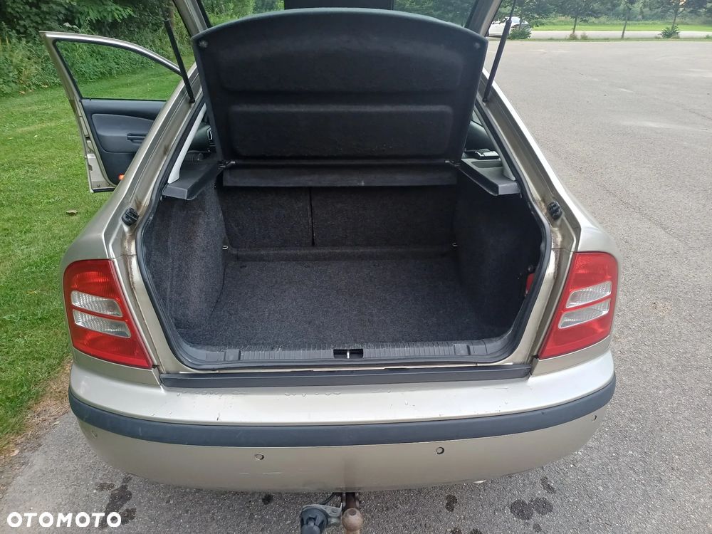 Skoda Octavia 1.9 TDI Tour - 10