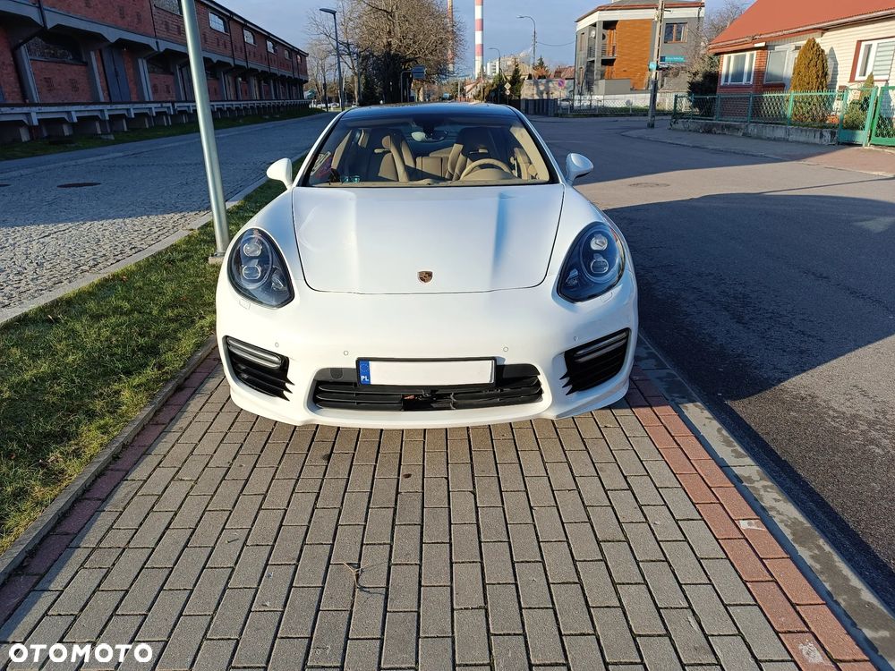 Porsche Panamera 4 PDK Edition - 22