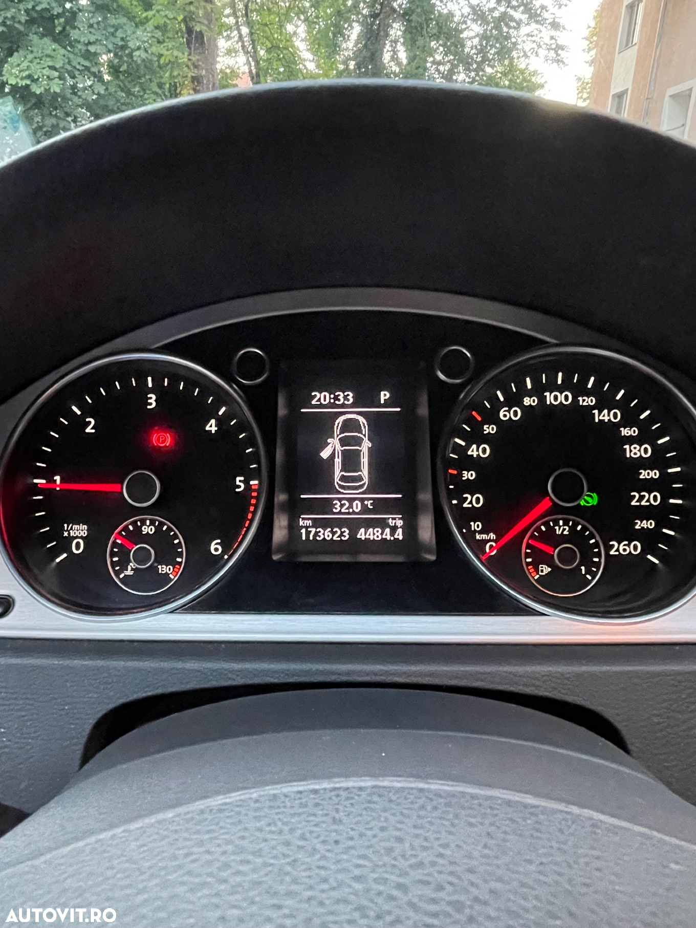 Volkswagen Passat - 27