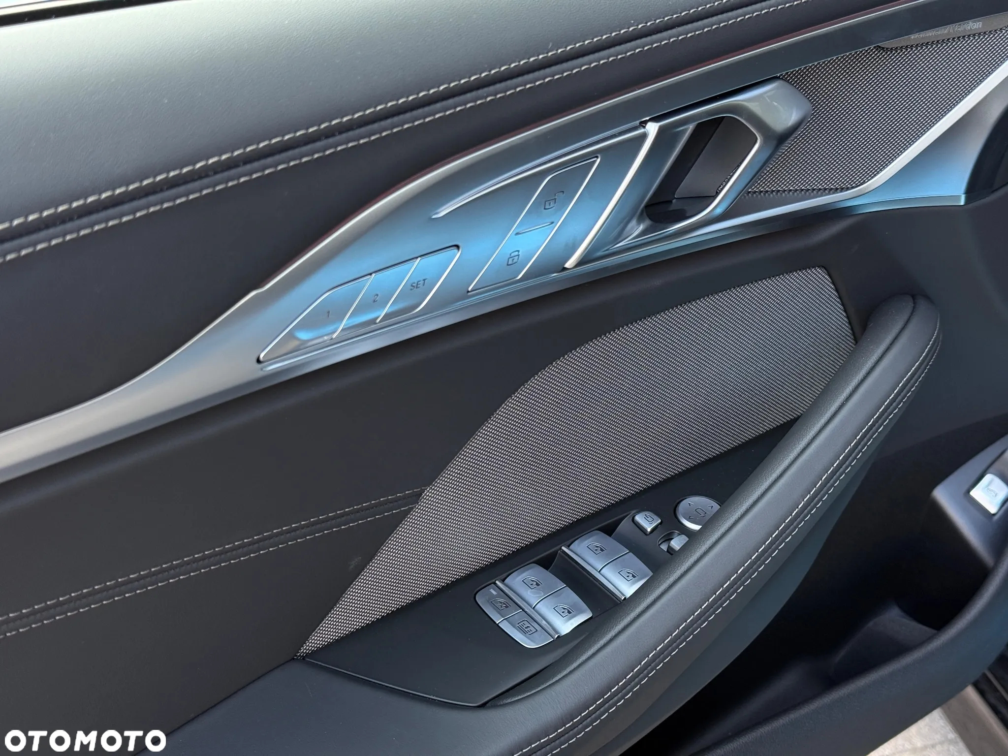 BMW Seria 8 - 35