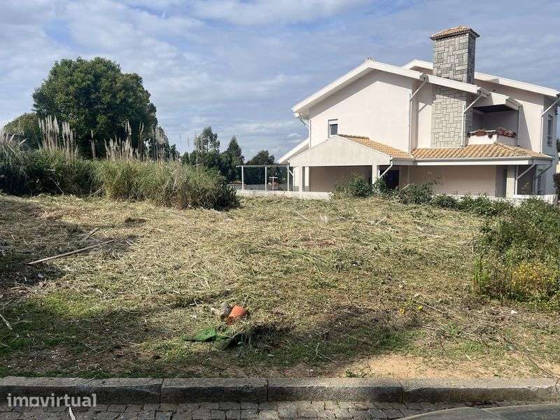 Terreno Urbano 385m² para Construção | Serzedo – Gaia - Grande imagem: 4/5