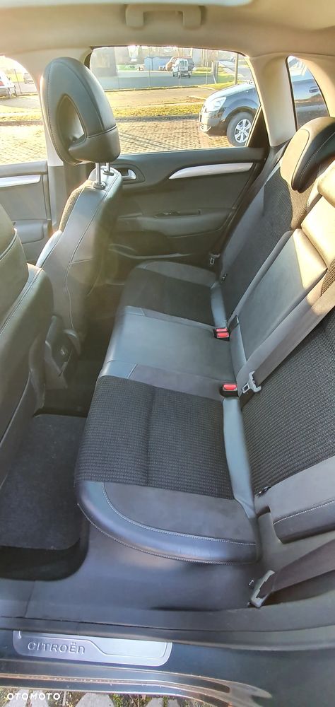 Citroën C4 2.0 HDi Exclusive - 27