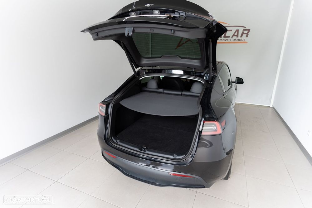 Tesla Model Y Standard - 27