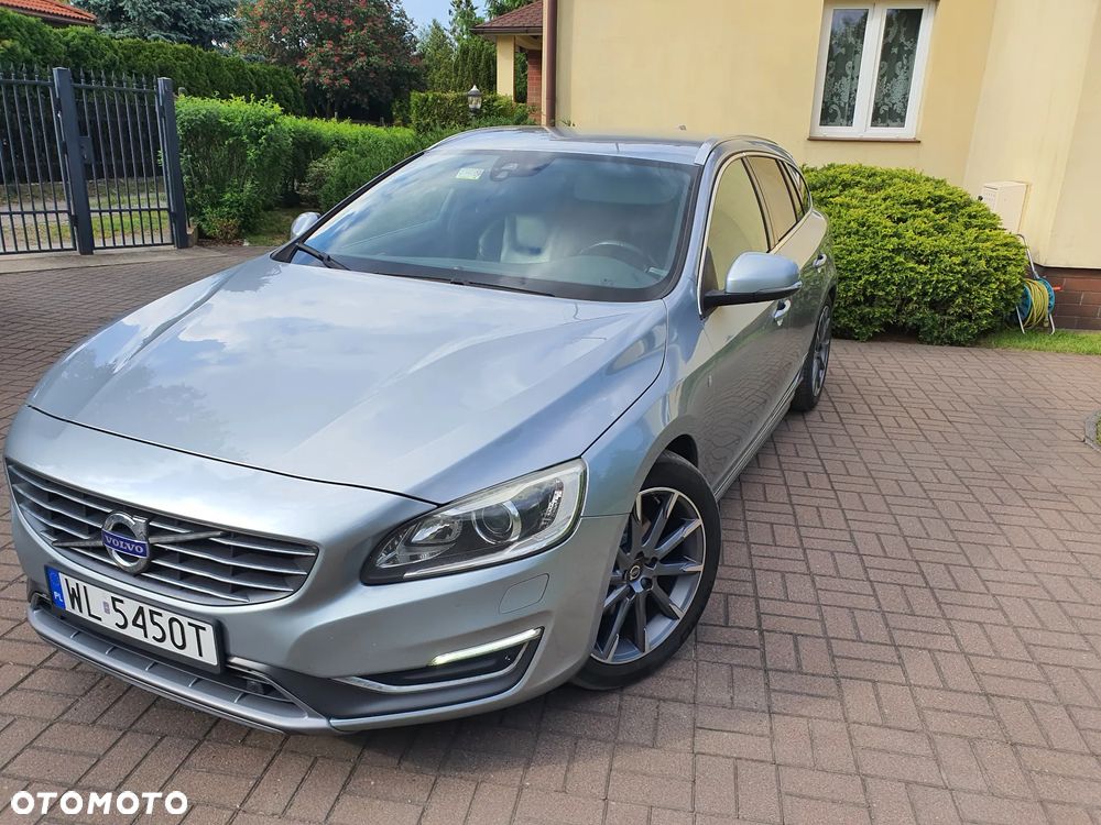 Volvo V60 D4 Drive-E R-Design Summum - 3