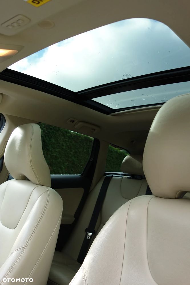 Volvo XC 60 - 16