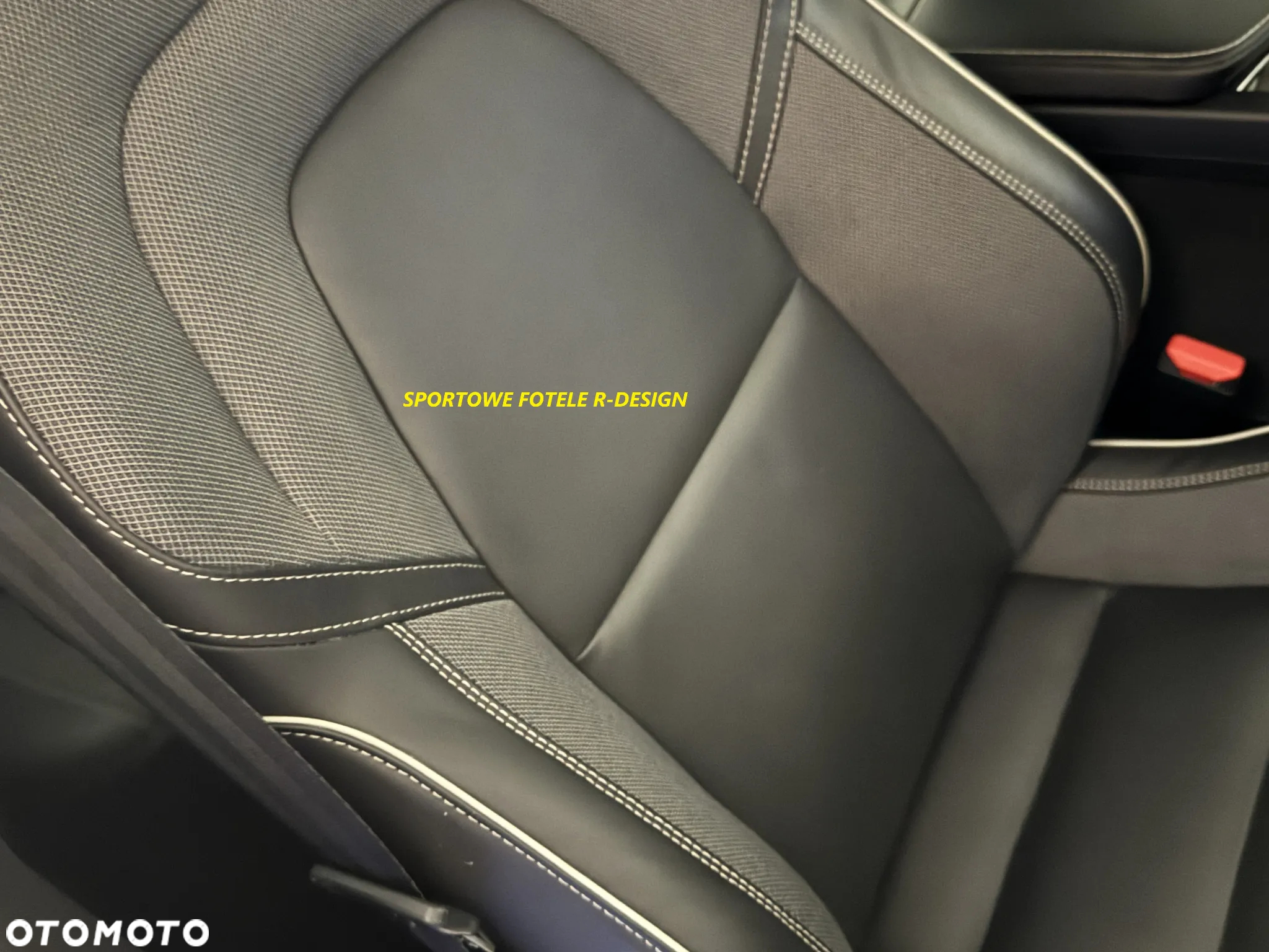 Volvo XC 60 B4 D Plus Dark - 31